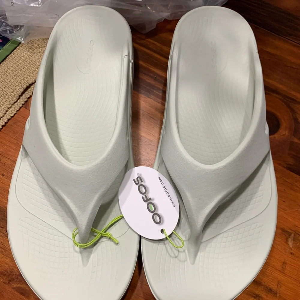 OOFOS Men’s Flip Flops 45/12 - Picture 3 of 3
